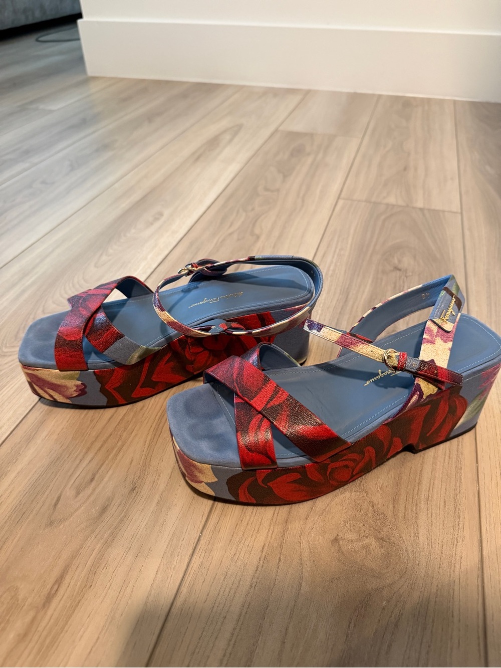 Floral Print Platform Sandals in Red and Blue